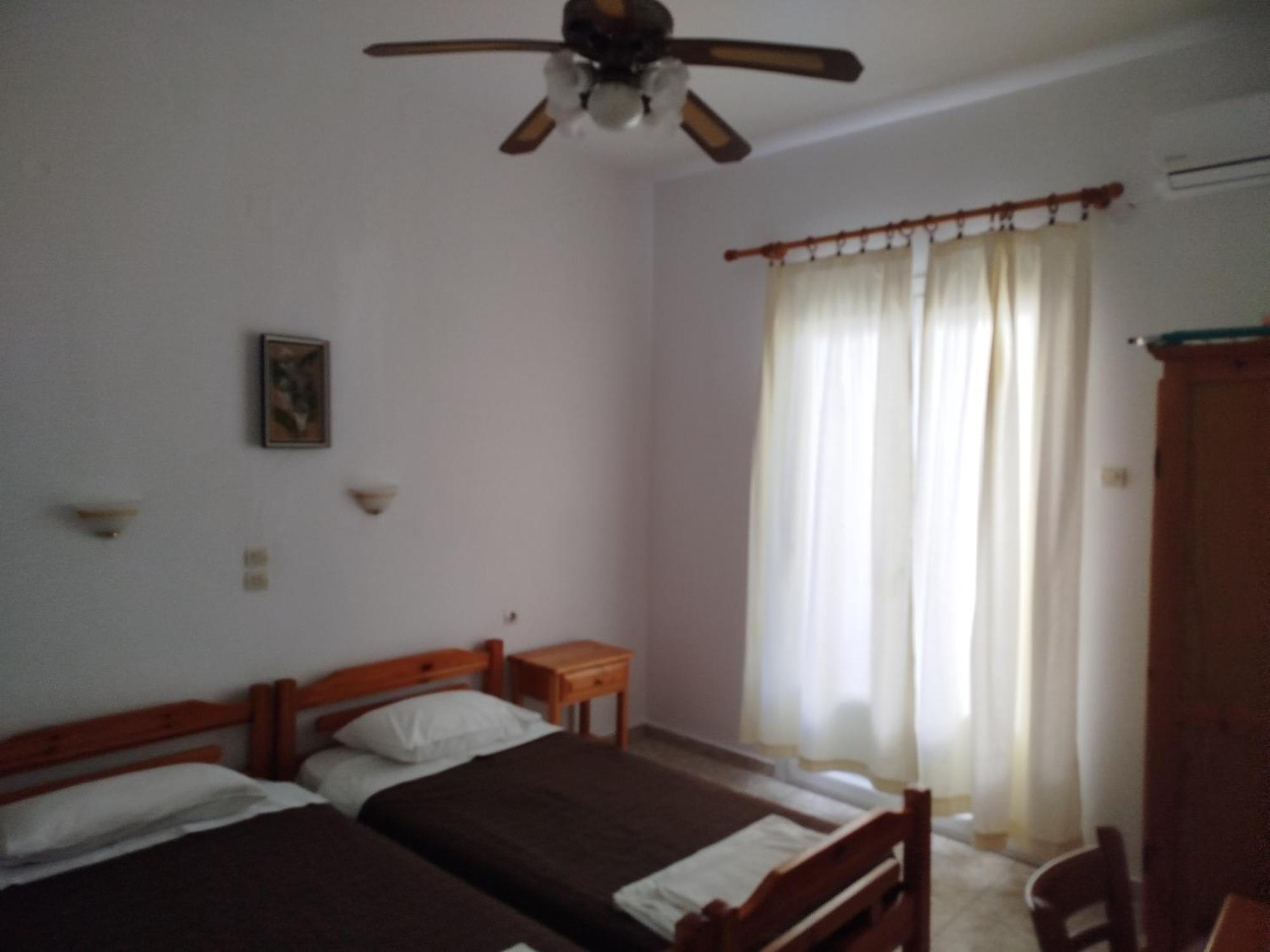 Karagiozos Studios&Apartments Skopelos Exterior foto